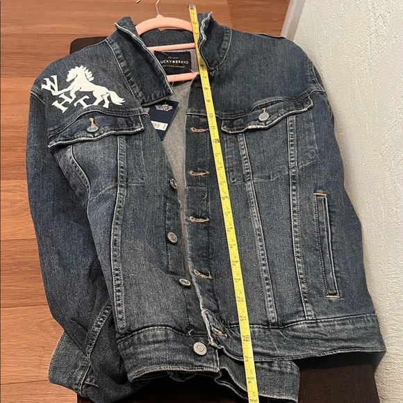 #1386* Deep Blue Jean “ EST.1990 “ Lucky 🍀Brand W/ WHT Art - Picture 3 of 9